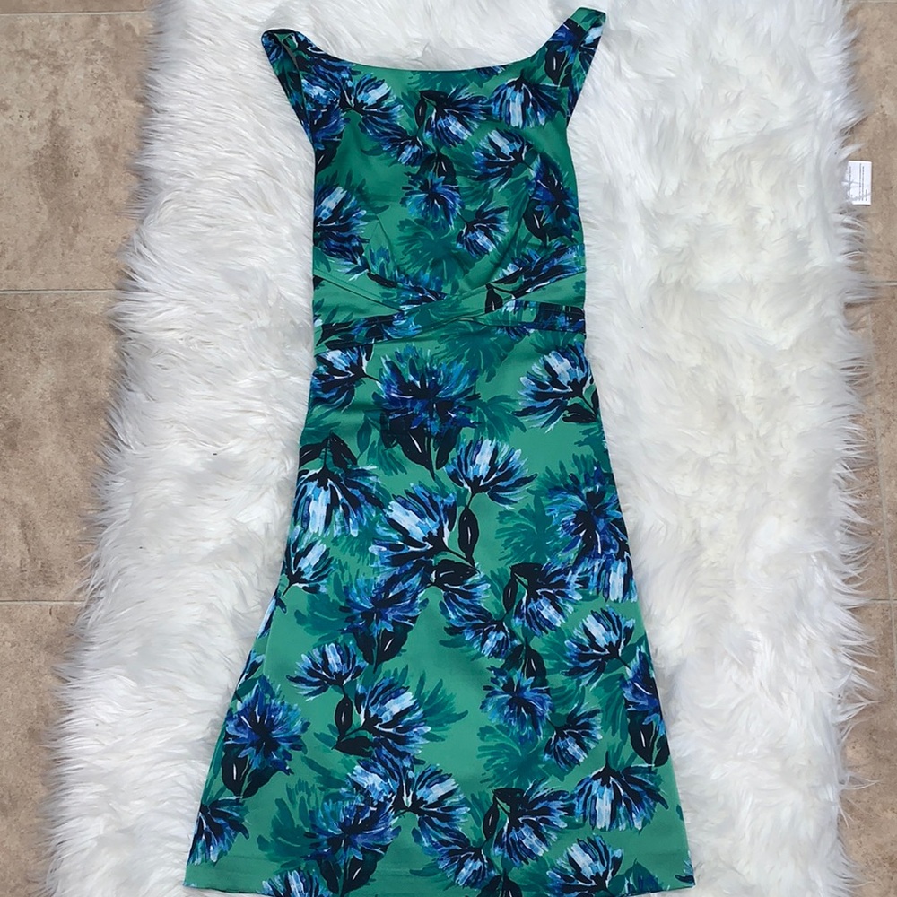 High neck sundress with cute back tie  🌼